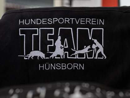 Outdoorjacke bestickt